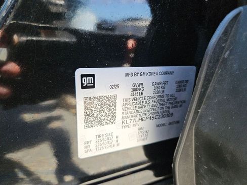 Used 2025 Chevrolet Trax LT w/ LT Convenience Package FWD image 30