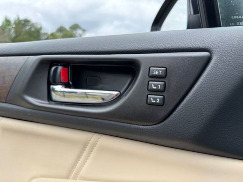Used 2018 Subaru Outback 2.5i Limited AWD/4WD image 18