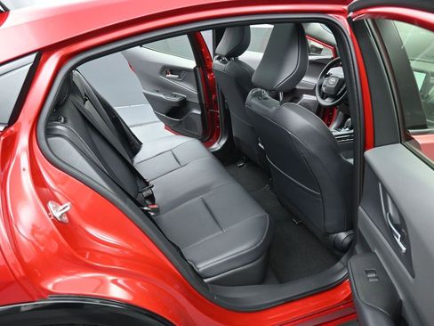 Certified 2025 Toyota Prius XLE image 30