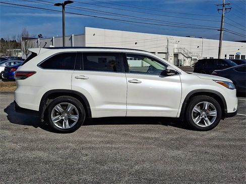 Used 2014 Toyota Highlander Limited image 11