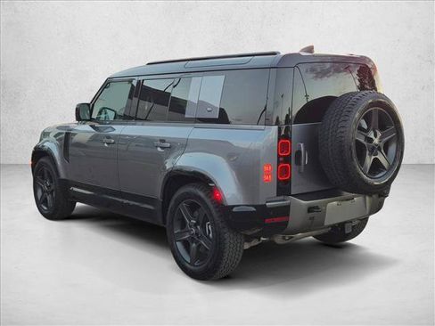 Used 2024 Land Rover Defender 110 X-Dynamic SE AWD/4WD image 8
