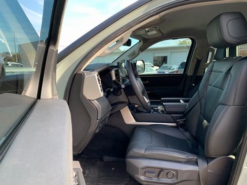 Used 2024 Toyota Tundra Limited image 21