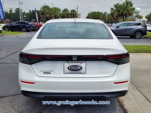 New 2025 Honda Accord LX image 4