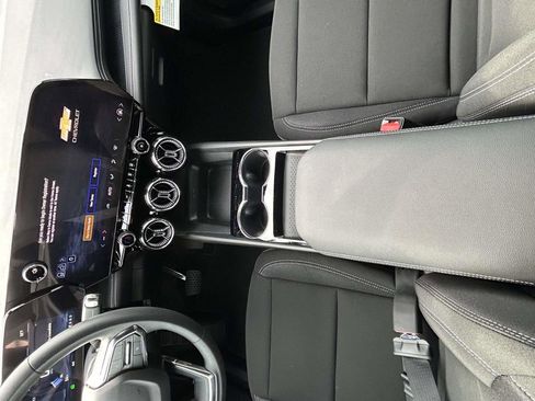 New 2026 Chevrolet Blazer EV LT image 12