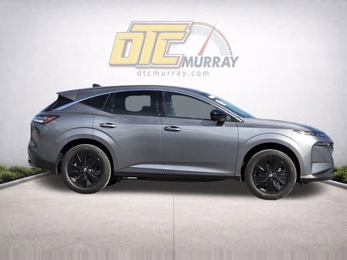 Used 2025 Nissan Murano SV image 3