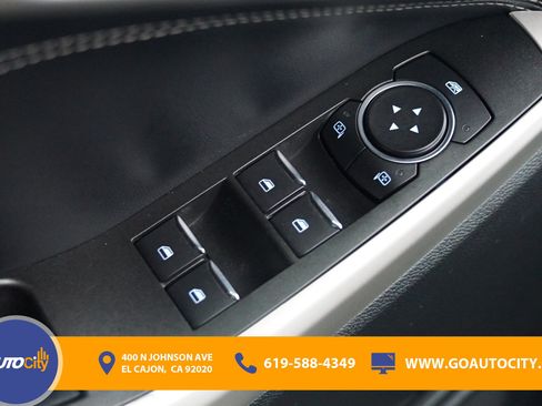 Used 2021 Ford Explorer XLT w/ Equipment Group 202A RWD image 20