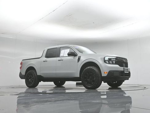 Used 2024 Ford Maverick Lariat w/ Black Appearance Package AWD/4WD image 3