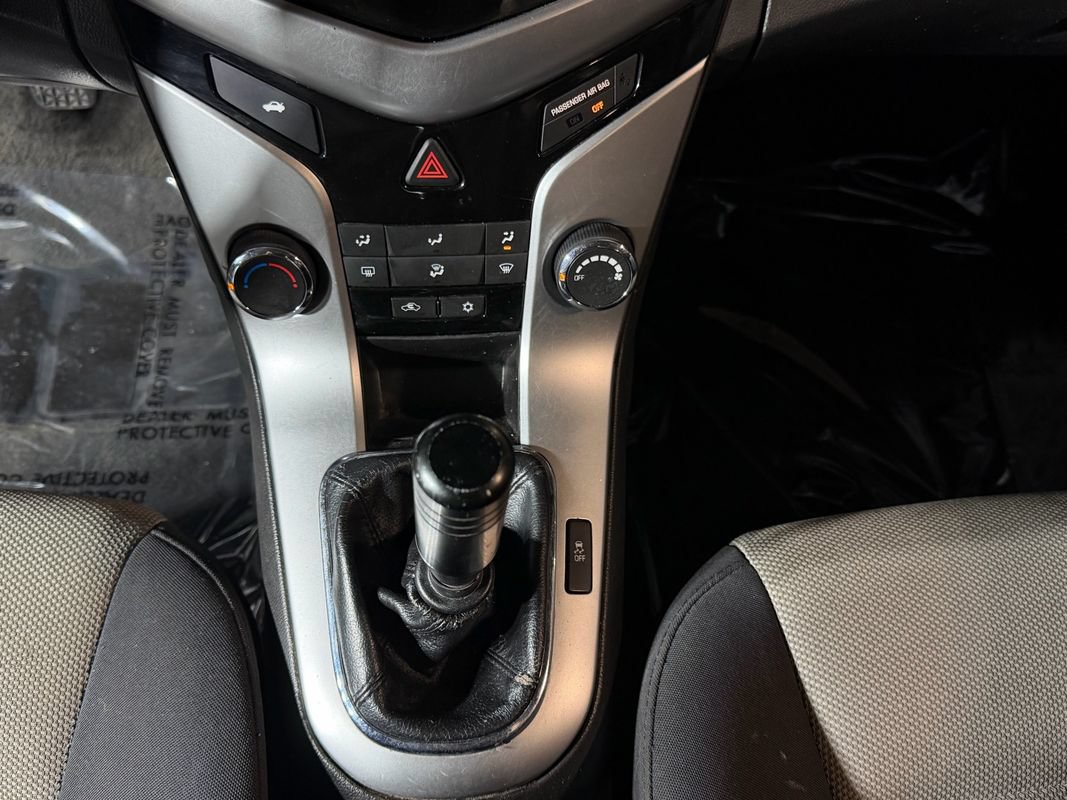 Used 2016 Chevrolet Cruze L FWD image 15