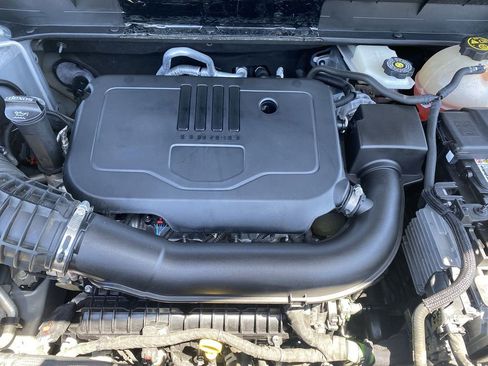 Used 2023 GMC Acadia SLE w/ Driver Convenience Package FWD image 29