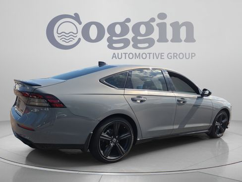 Certified 2025 Honda Accord Sport image 5