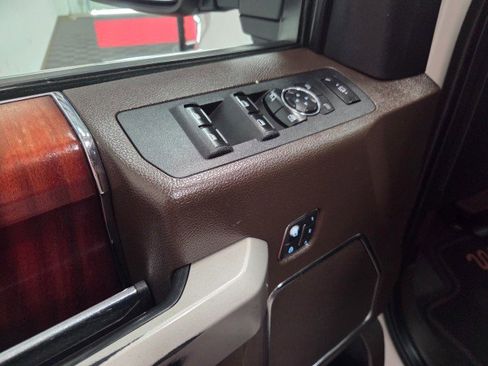 Used 2019 Ford F250 King Ranch w/ King Ranch Ultimate Package image 34