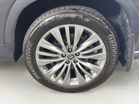 Used 2021 Toyota Highlander Platinum AWD/4WD image 40