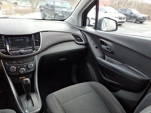 Used 2019 Chevrolet Trax LS w/ LPO, Cargo Package image 21