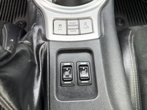 Used 2020 Toyota 86 RWD image 23