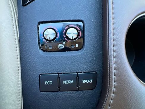 Used 2016 Toyota Avalon Touring FWD image 21