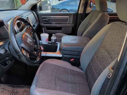 Used 2017 RAM 2500 Big Horn image 8