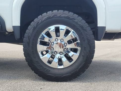 Used 2024 GMC Sierra 2500 Denali Ultimate AWD/4WD image 8