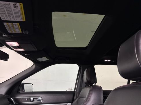 Used 2019 Ford Explorer Sport w/ Equipment Group 401A AWD/4WD image 35