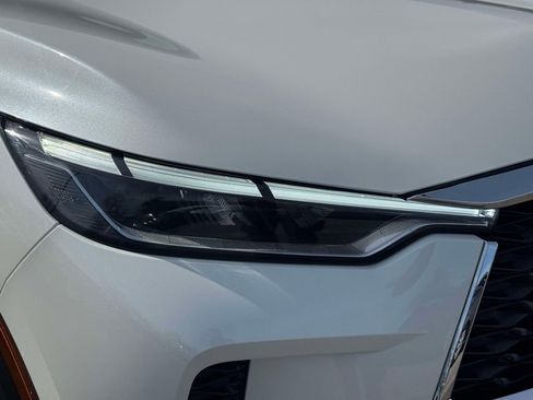 Used 2025 INFINITI QX60 Luxe w/ Vision Package image 9