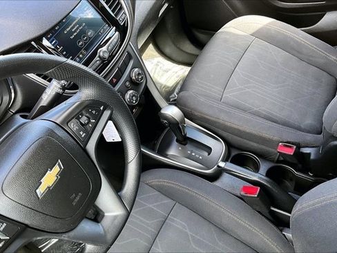 Used 2018 Chevrolet Trax LT AWD/4WD image 18