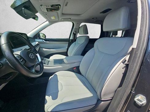 Used 2023 Hyundai Palisade SEL w/ Premium Package FWD image 16