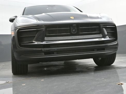 New 2026 Porsche Macan image 23