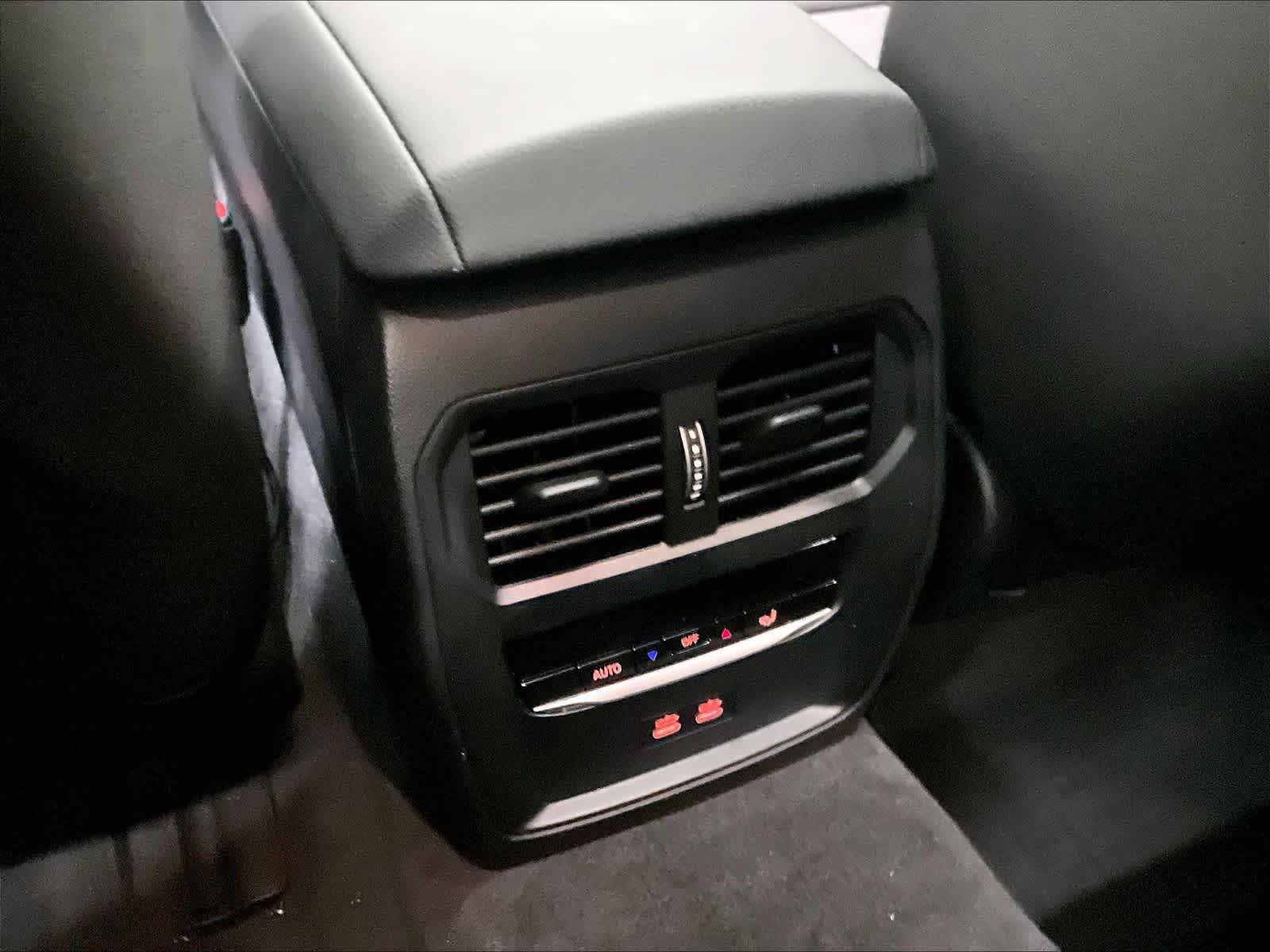 Used 2025 BMW i4 eDrive40 w/ M Sport Package RWD image 36
