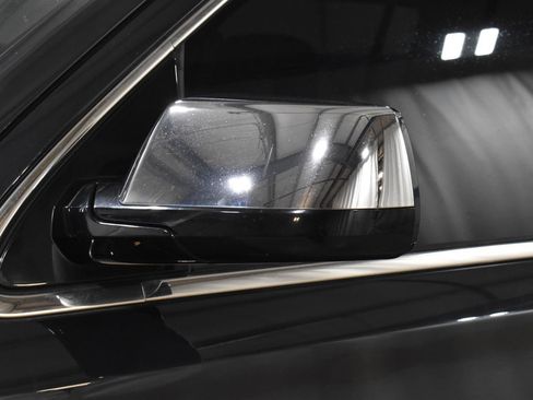 Used 2020 GMC Yukon XL Denali w/ Denali Ultimate Black Edition image 3