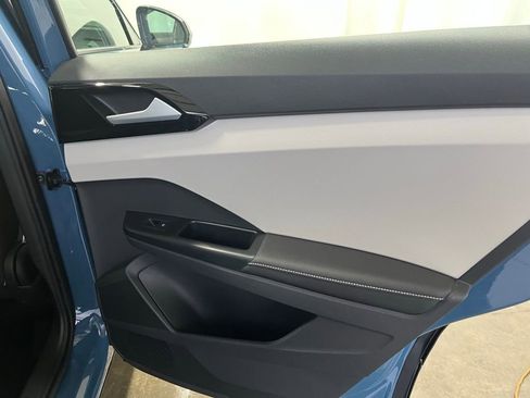 New 2026 Volkswagen Taos S image 24