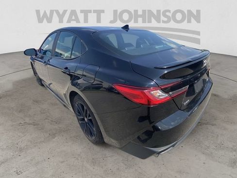 Used 2025 Toyota Camry SE FWD image 7