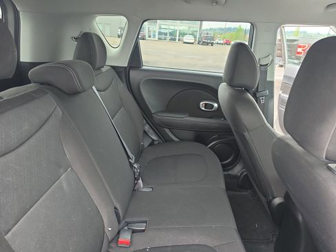 Used 2019 Kia Soul image 13