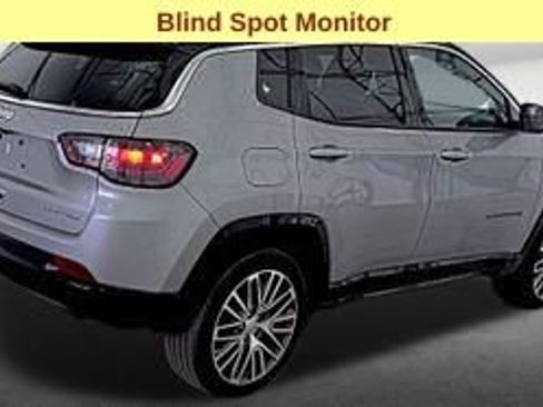 Used 2022 Jeep Compass Limited w/ Elite Group image 5