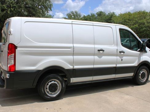 Used 2019 Ford Transit 150 130 Low Roof RWD image 10