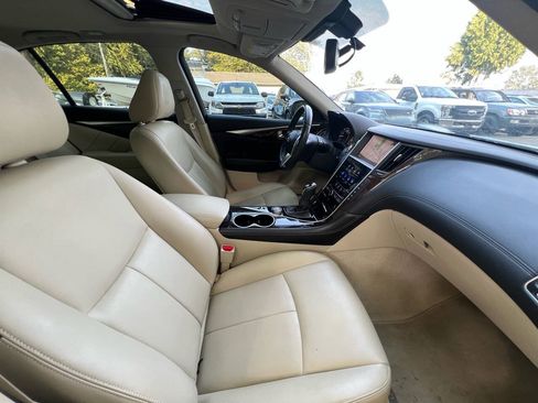 Used 2019 INFINITI Q50 Luxe w/ Essential Package (3.0T Luxe) AWD/4WD image 25