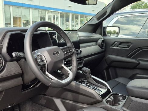 Used 2026 Chevrolet Colorado Trail Boss AWD/4WD image 8