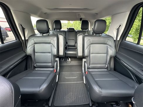 New 2025 Lincoln Navigator Reserve image 23