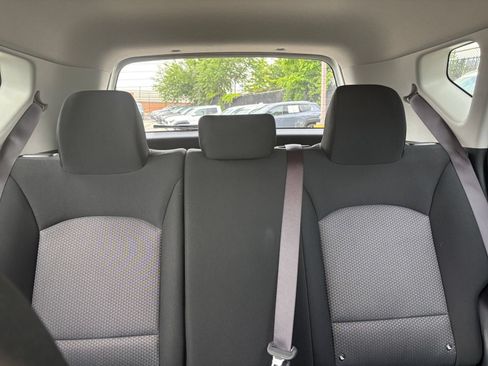 Used 2025 Kia Soul LX w/ LX Technology Package FWD image 28