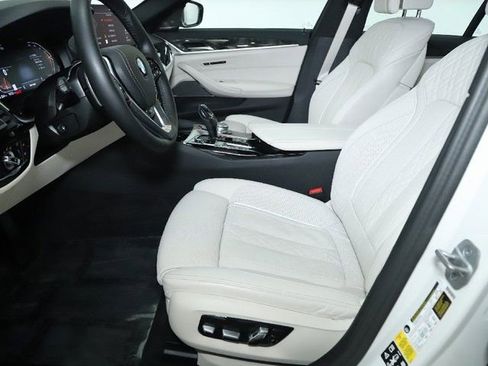 Certified 2023 BMW 540i xDrive w/ Premium Package image 18