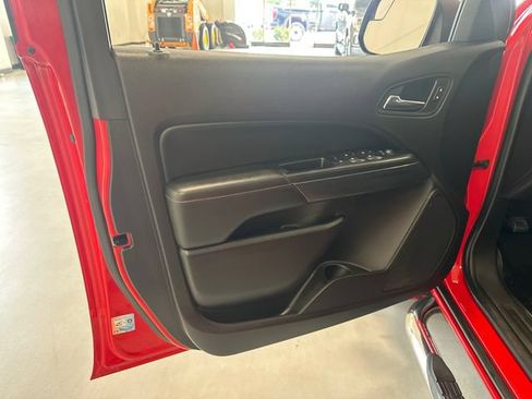 Used 2016 GMC Canyon SLE w/ All Terrain Package AWD/4WD image 25