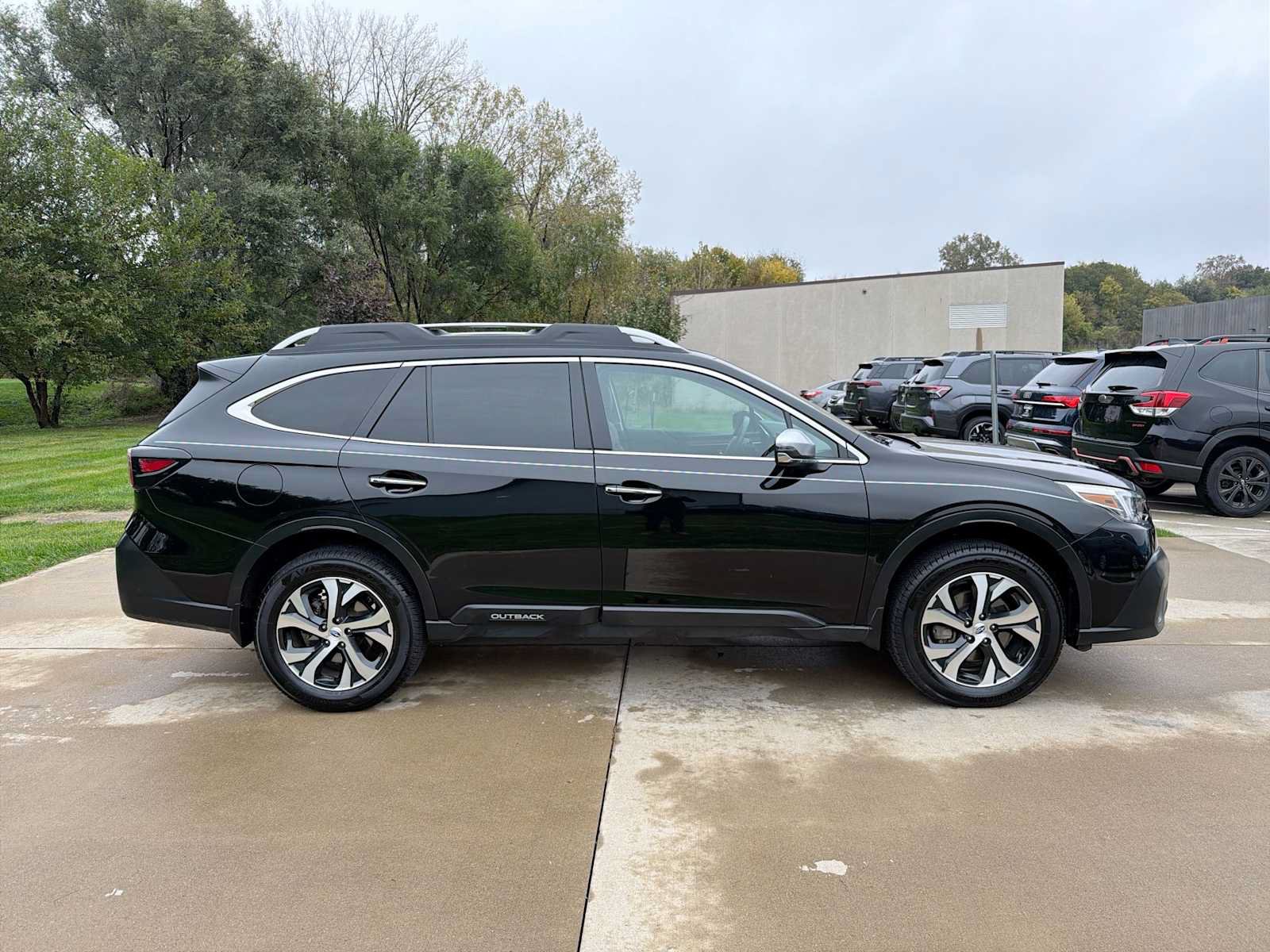 Certified 2022 Subaru Outback Onyx Edition AWD/4WD image 7