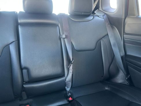 Used 2025 Jeep Compass Trailhawk image 36