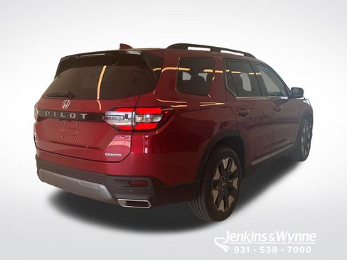 New 2026 Honda Pilot Touring image 3