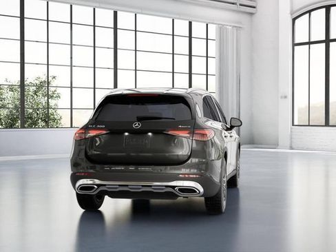 Used 2026 Mercedes-Benz GLC 300 4MATIC image 24