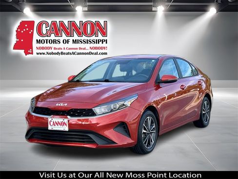 Used 2024 Kia Forte LXS w/ LXS Technology Package image 1