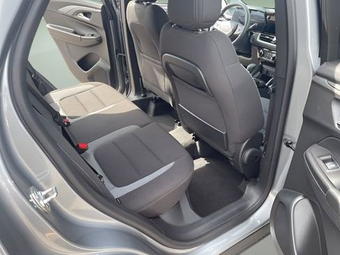 Used 2025 Chevrolet TrailBlazer LT image 12