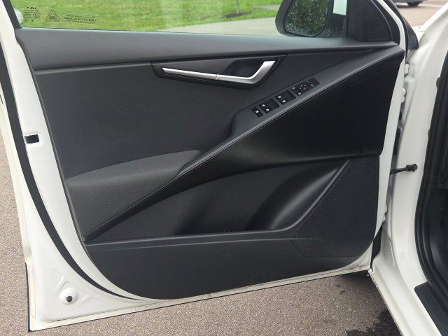 Used 2024 Kia Niro LX FWD image 19