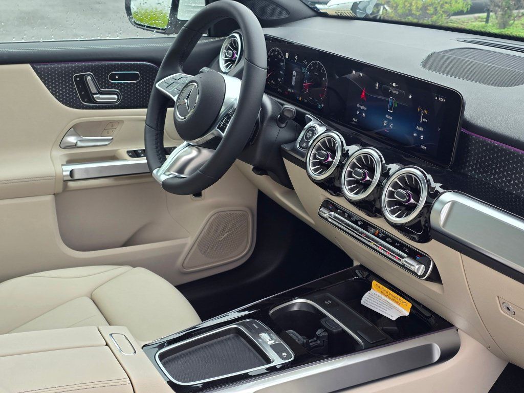 New 2026 Mercedes-Benz GLB 250 4MATIC image 25