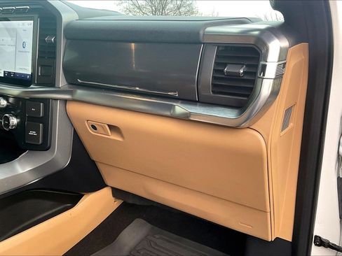 Used 2022 Ford F150 Lariat w/ Max Trailer Tow Package image 15