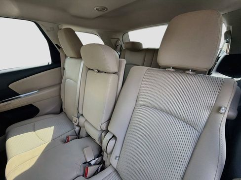 Used 2018 Dodge Journey SXT w/ Safe & Sound Group FWD image 12