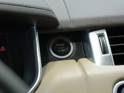 Used 2018 Land Rover Range Rover Sport Supercharged AWD/4WD image 30